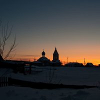 " И над селом зажег сочельник багряный медленный закат... " :: Светлана Лиханова