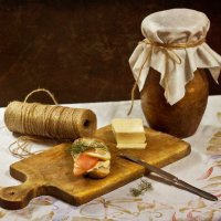 Натюрморт с бутербродом :: Марина Андрейченко (Яцук)
