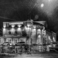 Salzburger Landestheater. Ландестеатр Зальцбурга, земельный театр (Зальцбург). Ночной вид. чб :: Иван Пшеничный