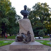 Памятник Н.М. Пржевальскому в Александровском саду... :: zhanna-zakutnaya З.