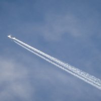 По небу рисуя летит самолет ... :: Vadim77755 Коркин