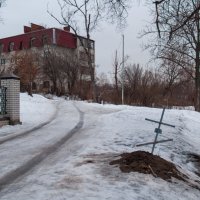 Дорога около кладбища :: Павел Шалаев