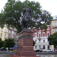 Памятник  Даниилу  Галицкому  в  Львове :: Андрей  Васильевич Коляскин
