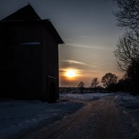 Закат в зимнем Суздале :: Артём Тараненко