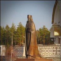 памятник священномученику Серафиму Смоленскому в Катыни. :: Елена Швецова