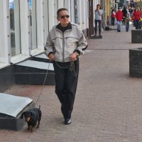 Мужчина с собачкой :: Игорь Ковалевский