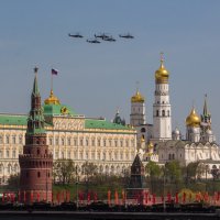 Аллигаторы над кремлём :: Андрей Вигерчук