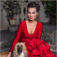 Дама с собакой :: Ренат Менаждинов