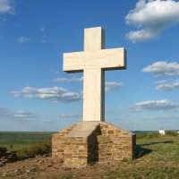 Крест из Инкерманского камня из Севастополя :: Сергей 