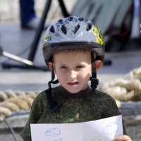 Творчество юного велосипедиста Херсона. Велодень 2015 года :: Алексей Климов