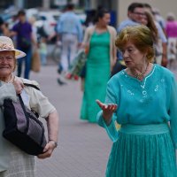 Городские зарисовки. Современники и современницы. :: Геннадий Александрович