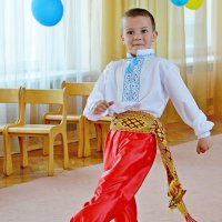 Детский танец :: Ростислав 