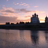 Псковский кремль :: Наталья Левина