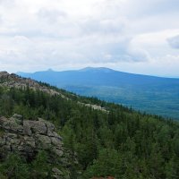 Вид на хребет Большой Таганай с горы Ицил :: Борис Емельянычев