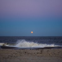 Blue Moon over Atlantic Ocean :: Vadim Raskin