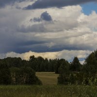 Тучки ходят :: Александр 