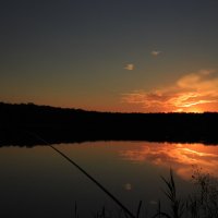 Вечерняя рыбалка с прекрасным видом) :: Павел Чкалин
