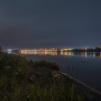 лунный пейзаж с огнями ночного города :: Алексей -