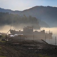 Пора вставать, уже кончается рассвет.... :: Вадим 