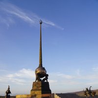 Кызыл. Тыва. Монумент Центр Азии :: Любовь Изоткина