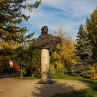 Памятник   А.С.Пушкину в Городском саду. :: Надежда 