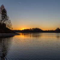 Закат на озере "Рогавец" :: Сергей Быстров