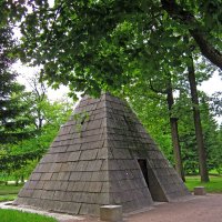 Пирамида (Санкт-Петербург, Царское Село) :: Павел Зюзин