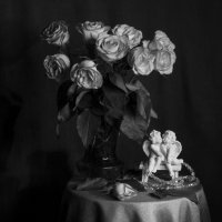 Цветы и статуэтка(вариант) :: Aнна Зарубина