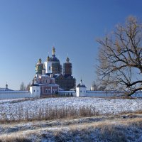 К Свенскому монастырю пришла зима :: Евгений Дубовцев