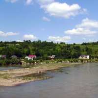Река  Быстрица  Надворнянская  в  Вовчинце :: Андрей  Васильевич Коляскин