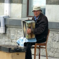 уличный музыкант :: Леонид Натапов