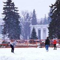 Снег на ВДНХ :: Владимир Болдырев