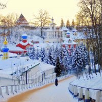 Зимой в Псково-Печерском монастыре :: Leonid Tabakov