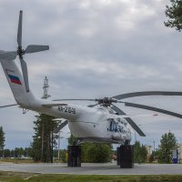 Вертолет Ми-6 у аэропорта г. Сургут :: Константин Каменский