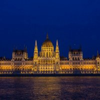 Будапешт. Здание Парламента с противоположного берега р. Дунай. :: Надежда 