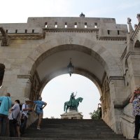 Будапешт-памятник в рамке :: Галина Оболдина 