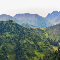 зеленые горы :: Горный турист Иван Иванов