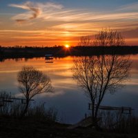 Закат на озере. :: Svetlana Sneg