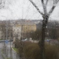 Дождь в городе :: Александр Бритшев