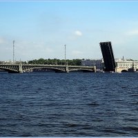 Троицкий мост готовится к ведущей роли в "Алых парусах" :: Вера 