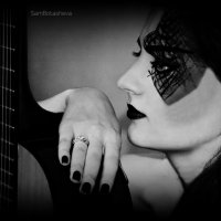 Девушка с гитарой :: Салима Боташева