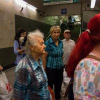Люди в метро :: Алексей Окунеев