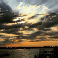 Закат над Венецианским заливом со стороны г.Кьоджа :: Андрей Крючков
