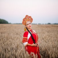 Русская красавица. :: Mari E