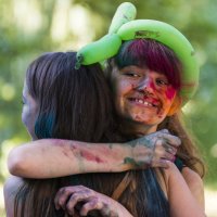 Cheerful girls in color powder  hugs :: Сергей 