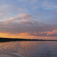 Летний закат на реке :: Сергей Тагиров