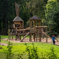 Детская площадка в лесу :: Witalij Loewin