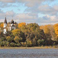 Берег золотой осени :: Николай Белавин