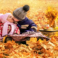 Осень в парке. Детки - конфетки :: Tatsiana Latushko