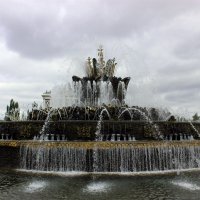Каменный цветок- фонтан :: раиса Орловская